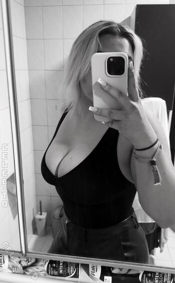 Full leaked Lena kra private onlyfans photo