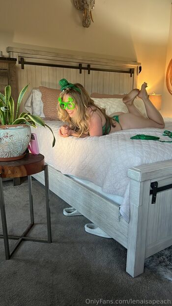 Full leaked Lena paul page private onlyfans photo