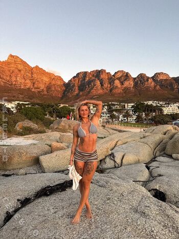 Full leaked Lenaajoy page private onlyfans photo