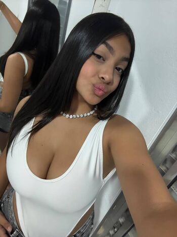 Full leaked Lenafarhat private onlyfans photo