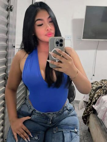 Full leaked Lenafarhat private onlyfans photo