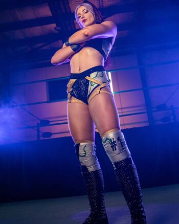 Full leaked Lenakross private onlyfans photo