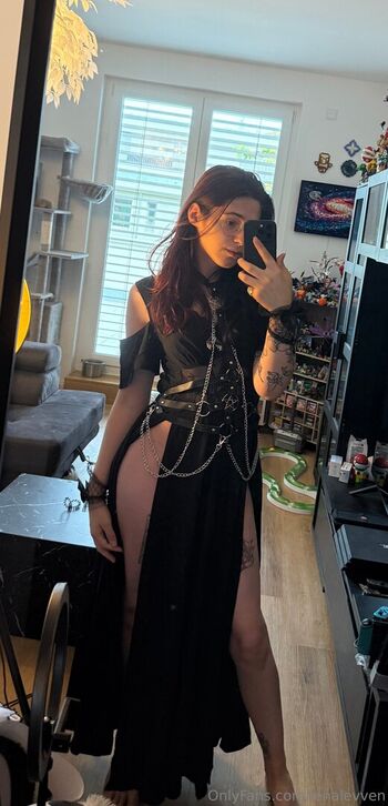 Full leaked Lenalevven private photo