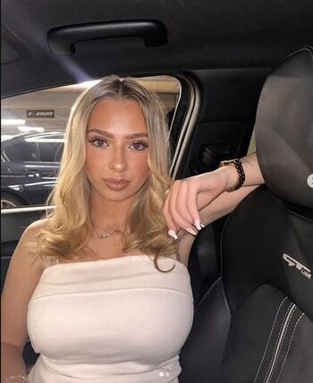 Full leaked Lenasalm private onlyfans photo