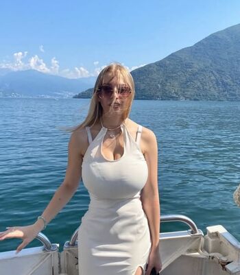 Full leaked Lenasalm private onlyfans photo