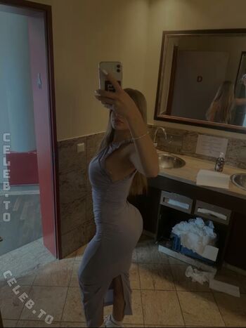 Full leaked Leni sfh private onlyfans photo