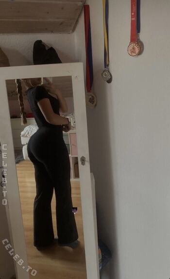 Full leaked Leni sfh private onlyfans photo