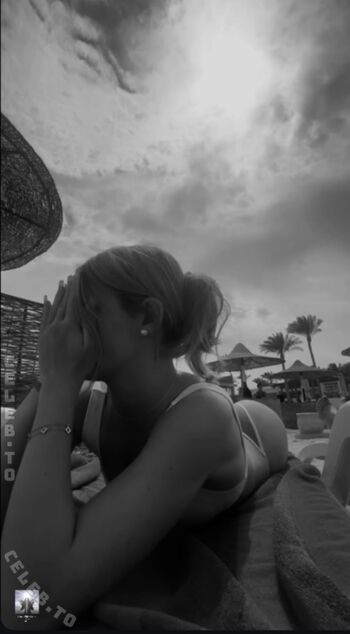 Full leaked Leni sfh private onlyfans photo