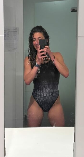 Full leaked Leo margets private photo