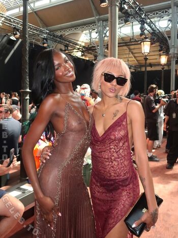 Full leaked Leomie anderson private photo
