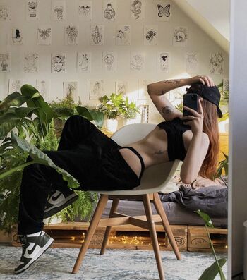 Full leaked Leonie busse private onlyfans photo