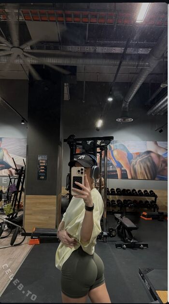 Full leaked Leonie rld private onlyfans photo