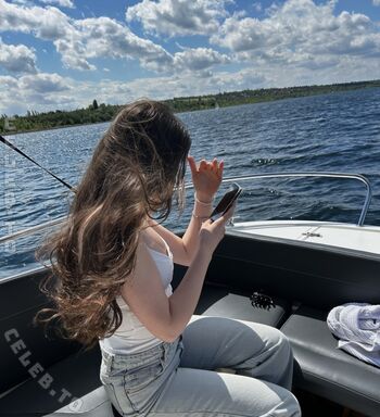 Full leaked Leonih page private onlyfans photo