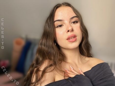 Full leaked Leonih page private onlyfans photo