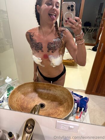 Full leaked Leonireizend private onlyfans photo