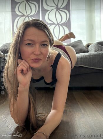 Full leaked Leonora private photo