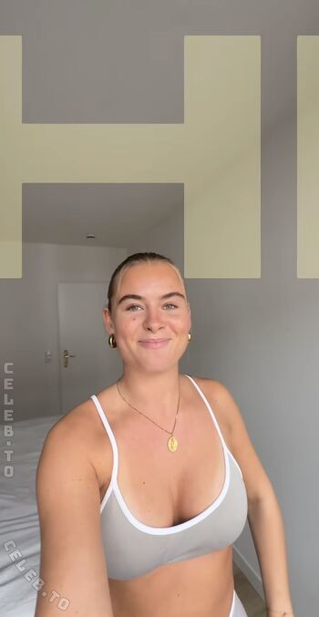 Full leaked Leonyymartinek private photo