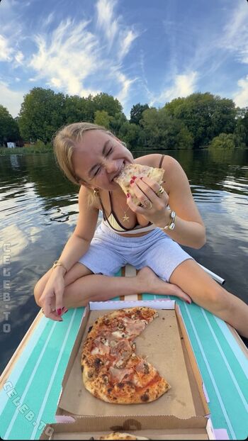 Full leaked Leonyymartinek private photo