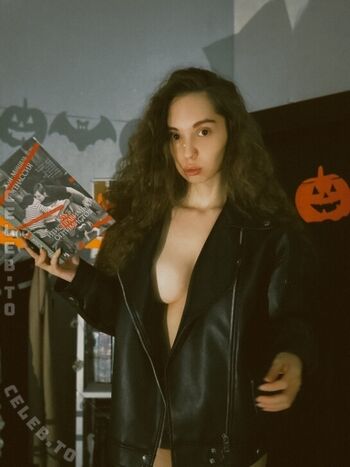 Full leaked Leratlerat page private photo