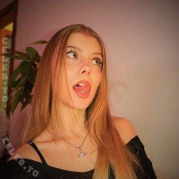 Full leaked Lesley bunny private onlyfans photo