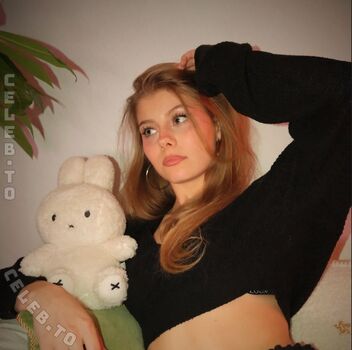 Full leaked Lesley bunny private onlyfans photo