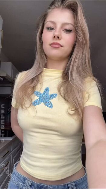 Full leaked Lesley bunny private photo