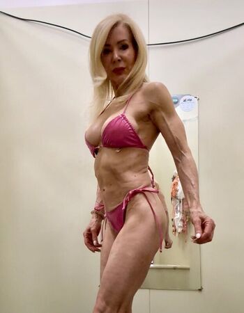 Full leaked Lesley maxwell private photo