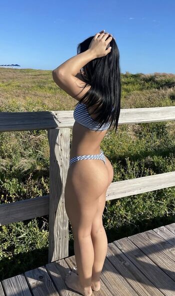 Full leaked Lesliemrtinez page private onlyfans photo