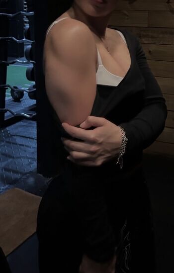 Full leaked Lesliemrtinez private onlyfans photo