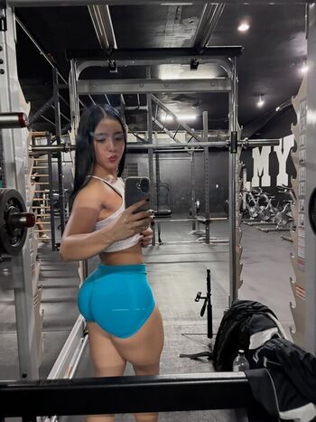Full leaked Lesliemrtinez private photo