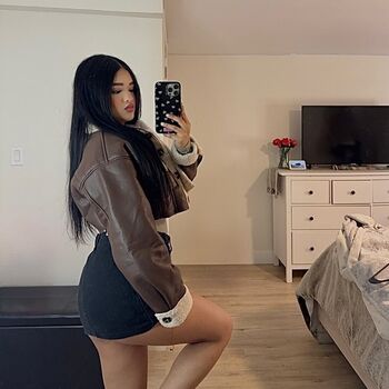 Full leaked Leslyahdz private onlyfans photo