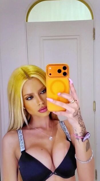 Full leaked Leticia castilho page private photo