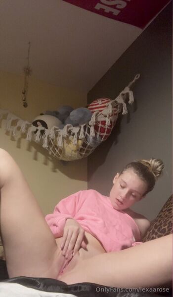 Full leaked Lexaarose private photo
