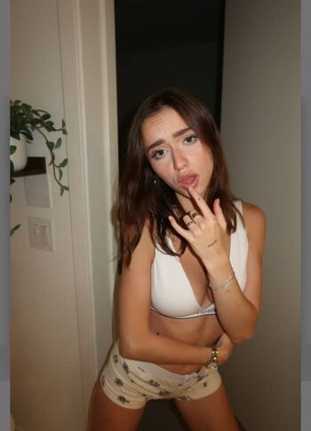 Full leaked Lexi skyee page private onlyfans photo