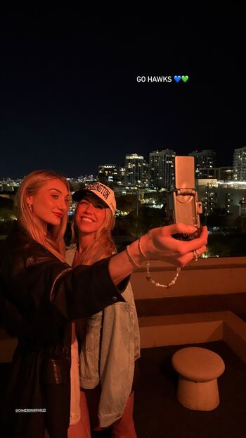 Full leaked Lexie hull private onlyfans photo