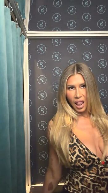 Full leaked Lexy nair private photo