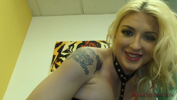 Full leaked Leya falcon private onlyfans photo