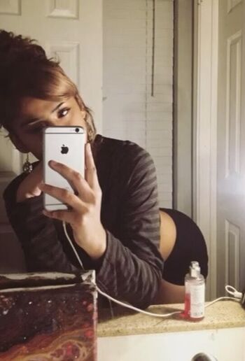 Full leaked Leya private photo