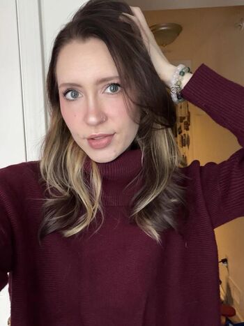 Full leaked Leyaroundwithme private onlyfans photo