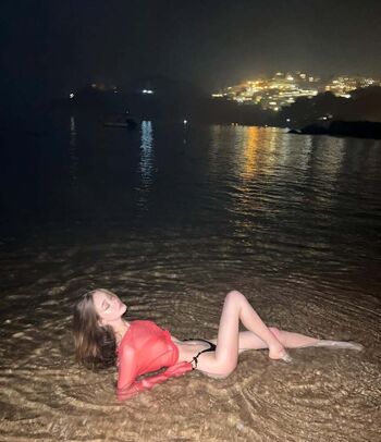 Full leaked Lflorafaunal private onlyfans photo