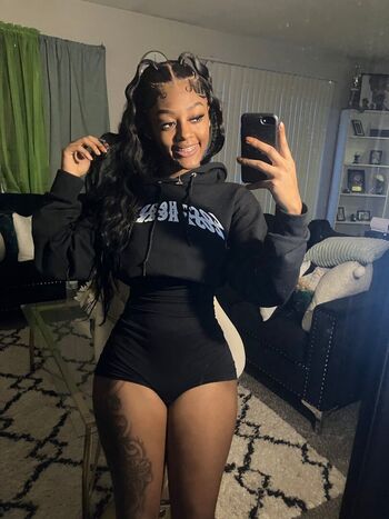 Full leaked Lia bland private onlyfans photo