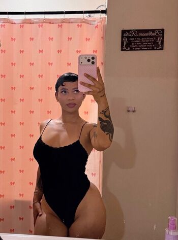 Full leaked Liaaevr private photo