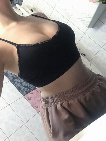 Full leaked Liar ara page private onlyfans photo