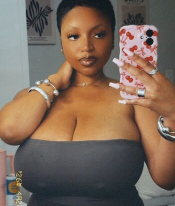 Full leaked Lifeeofjanaeee private photo