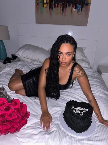 Full leaked Lightskin  page private onlyfans photo