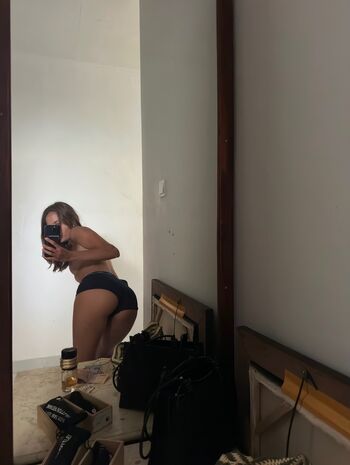 Full leaked Liiiilyyyaaa private photo