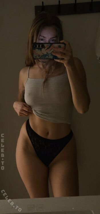 Full leaked Lil hanne page private onlyfans photo