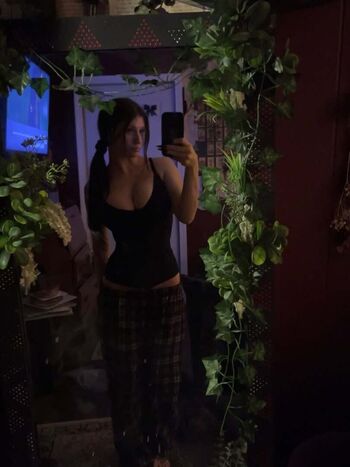 Full leaked Lil vampy private onlyfans photo