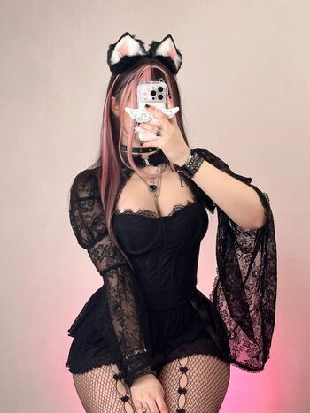 Lila Minx