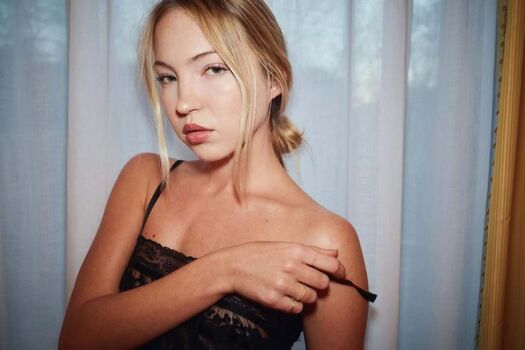 Full leaked Lila moss private onlyfans photo